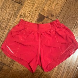 lululemon hotty hot Lr 4 inch